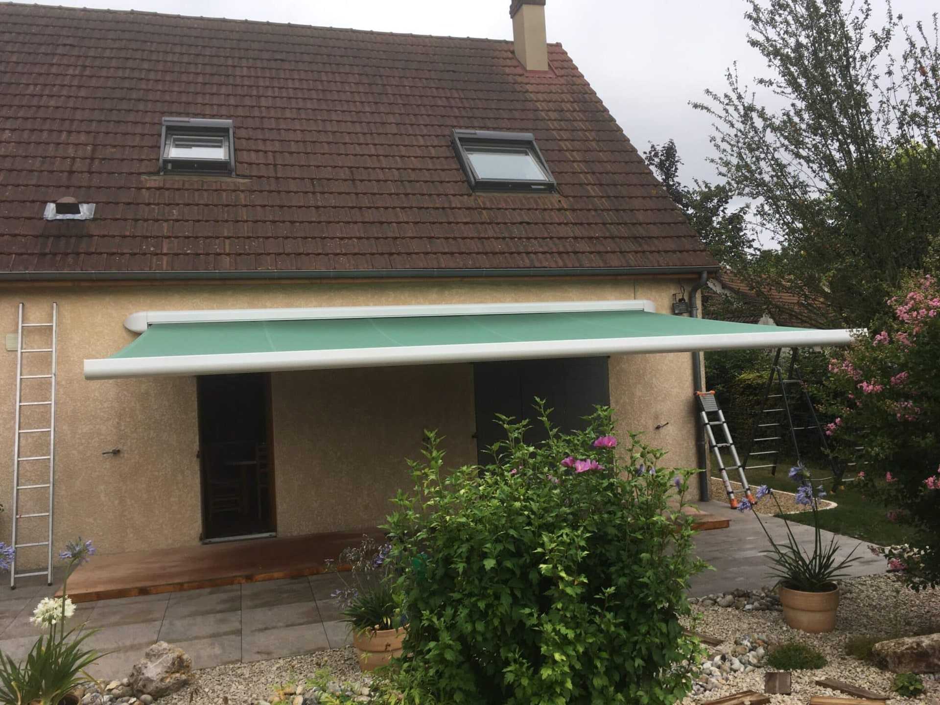Stores coffres — réalisation 7 Hemond Fermetures